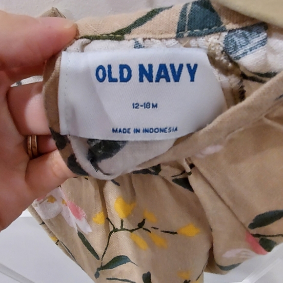 Old Navy Floral Top - Picture 2 of 2